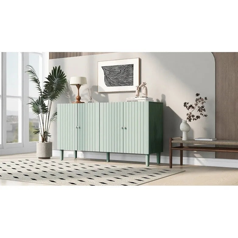 Elegante aparador de cuatro puertas con puertas de diseño ondulado, patas cilíndricas y elegantes tiradores metálicos, ajustable, para sala de estar