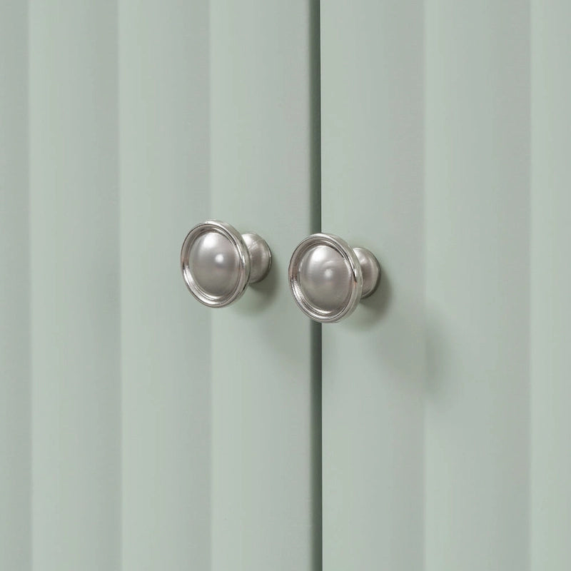 Elegante aparador de cuatro puertas con puertas de diseño ondulado, patas cilíndricas y elegantes tiradores metálicos, ajustable, para sala de estar