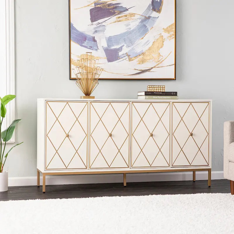 Armoire en bois contemporaine avec détails dorés