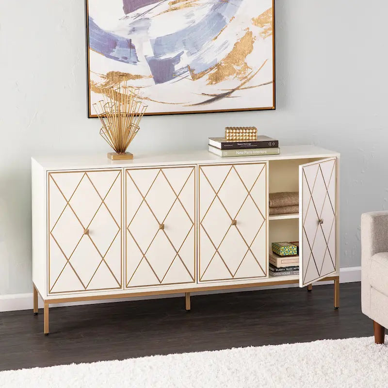 Armoire en bois contemporaine avec détails dorés