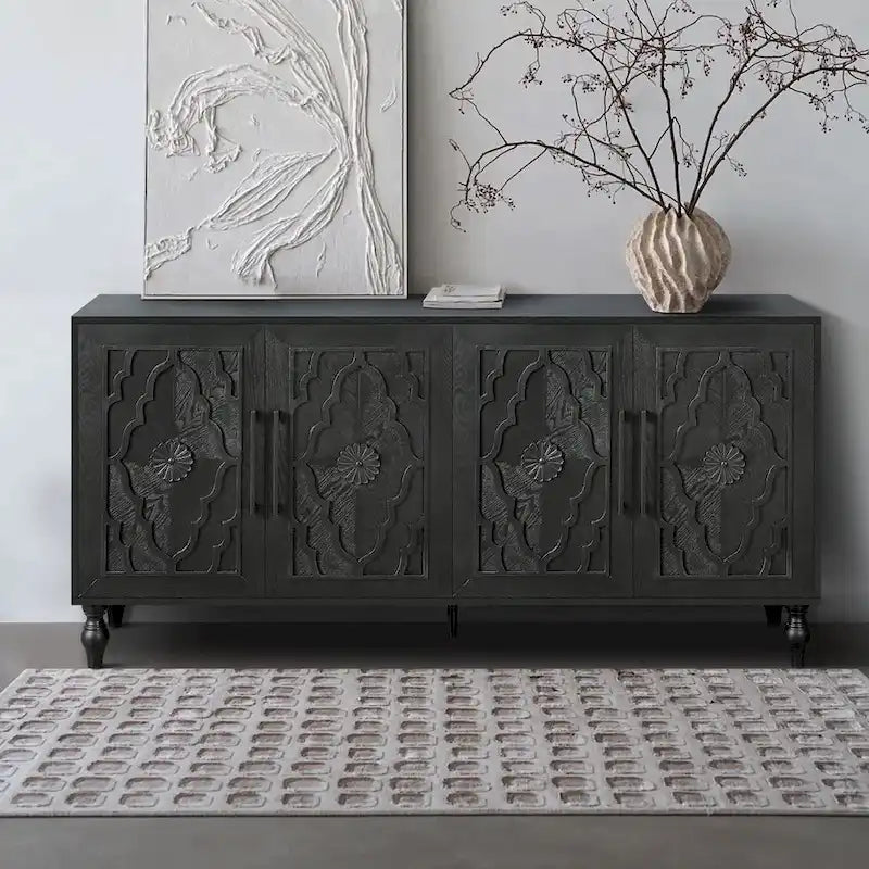 Armario grande de almacenamiento con puerta de flores talladas y manija de metal, ideal para la sala, la cocina y la entrada