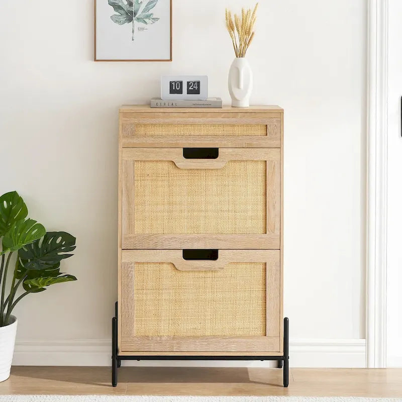 Meuble à chaussures en rotin naturel avec 2 portes abattantes et 1 tiroir