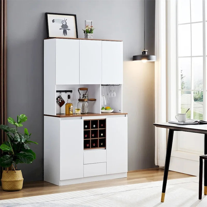 Buffet de cuisine en bois avec rangement et compartiment à vin