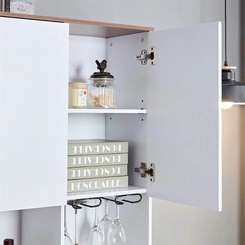 Buffet de cuisine en bois avec rangement et compartiment à vin